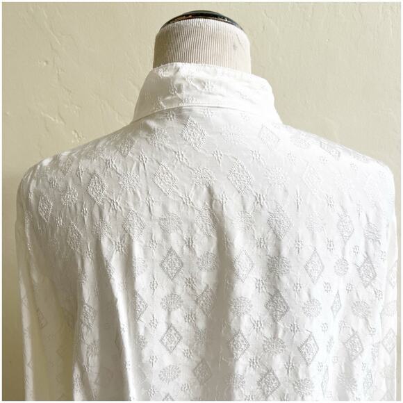 CP Shades Diamond Jacquard Print Rayon Button Down Size Large White Coastal - Picture 10 of 12